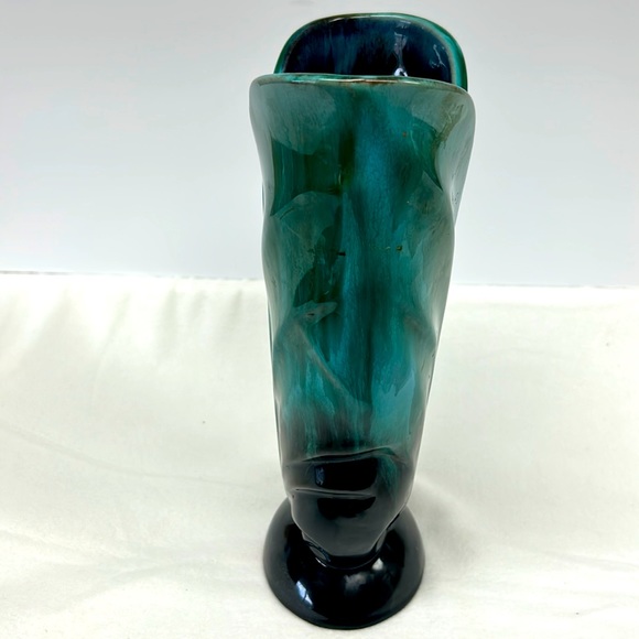 Mid Century Modern BLUE MOUNTAIN POTTERY tall leaf vase - Picture 2 of 11